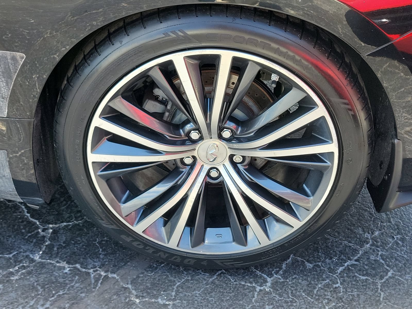 Used 2017 INFINITI Q60 2.0t w/ Moonroof Package RWD image 9