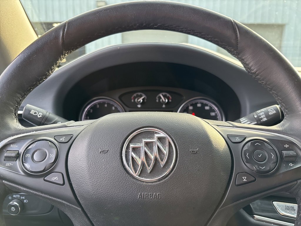 Used 2019 Buick Enclave Essence image 12