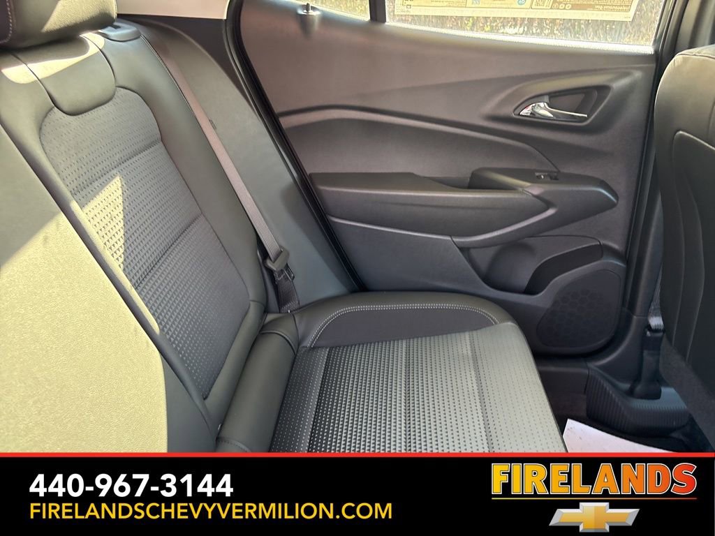 New 2026 Chevrolet Trax LT w/ Midnight Edition image 32