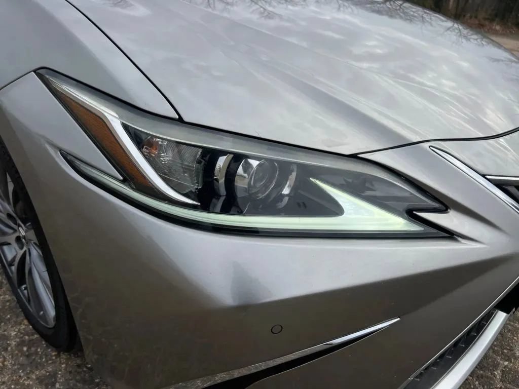 Used 2019 Lexus ES 350 w/ Premium Package FWD image 32