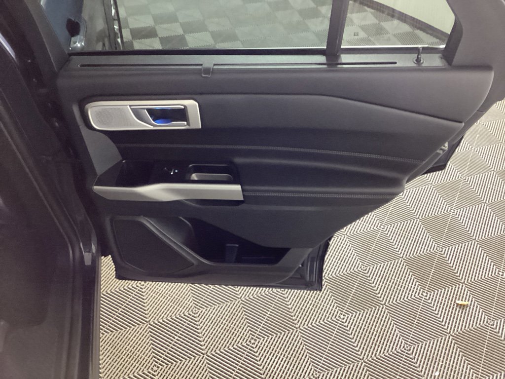 Used 2023 Ford Explorer Limited w/ Limited Technology Package image 13