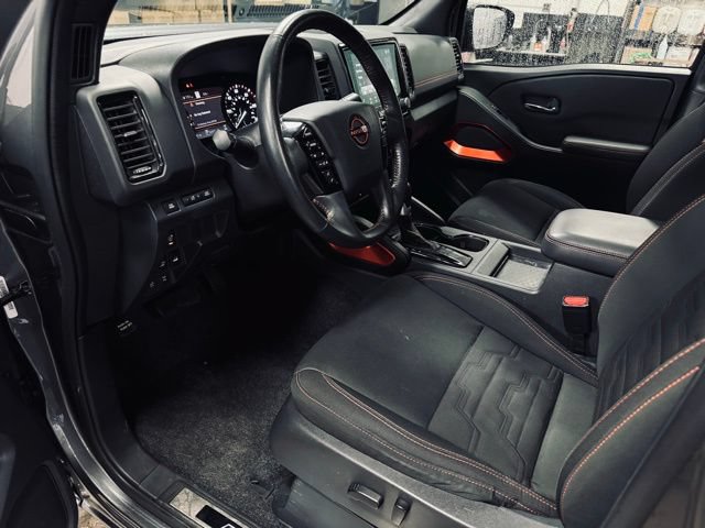 Used 2023 Nissan Frontier PRO-4X w/ Technology Package AWD/4WD image 17