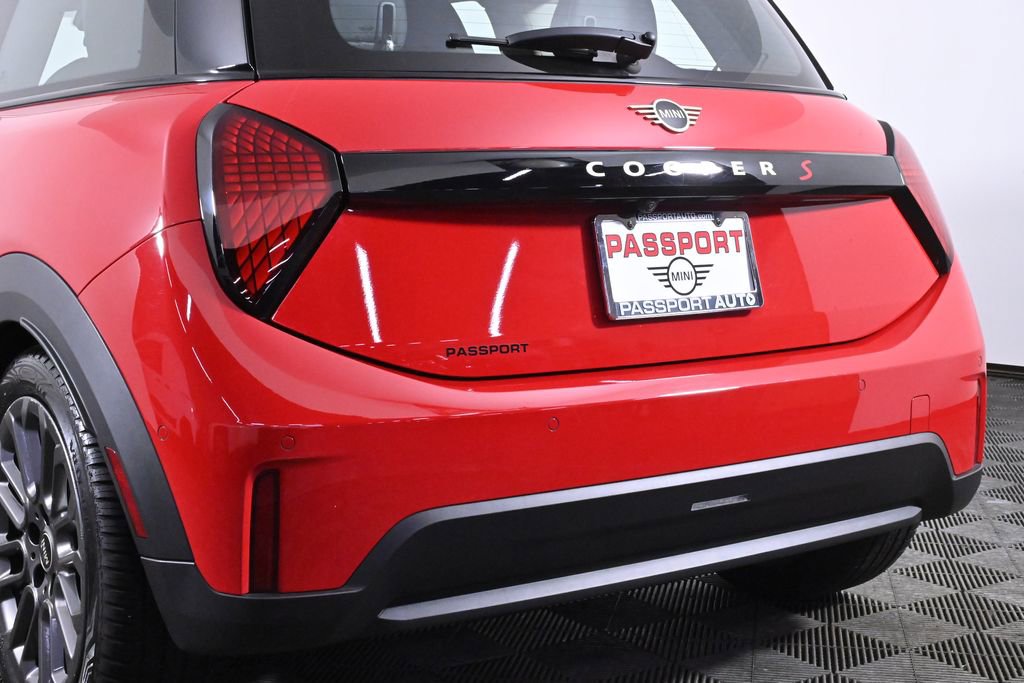 Certified 2025 MINI Cooper S image 8