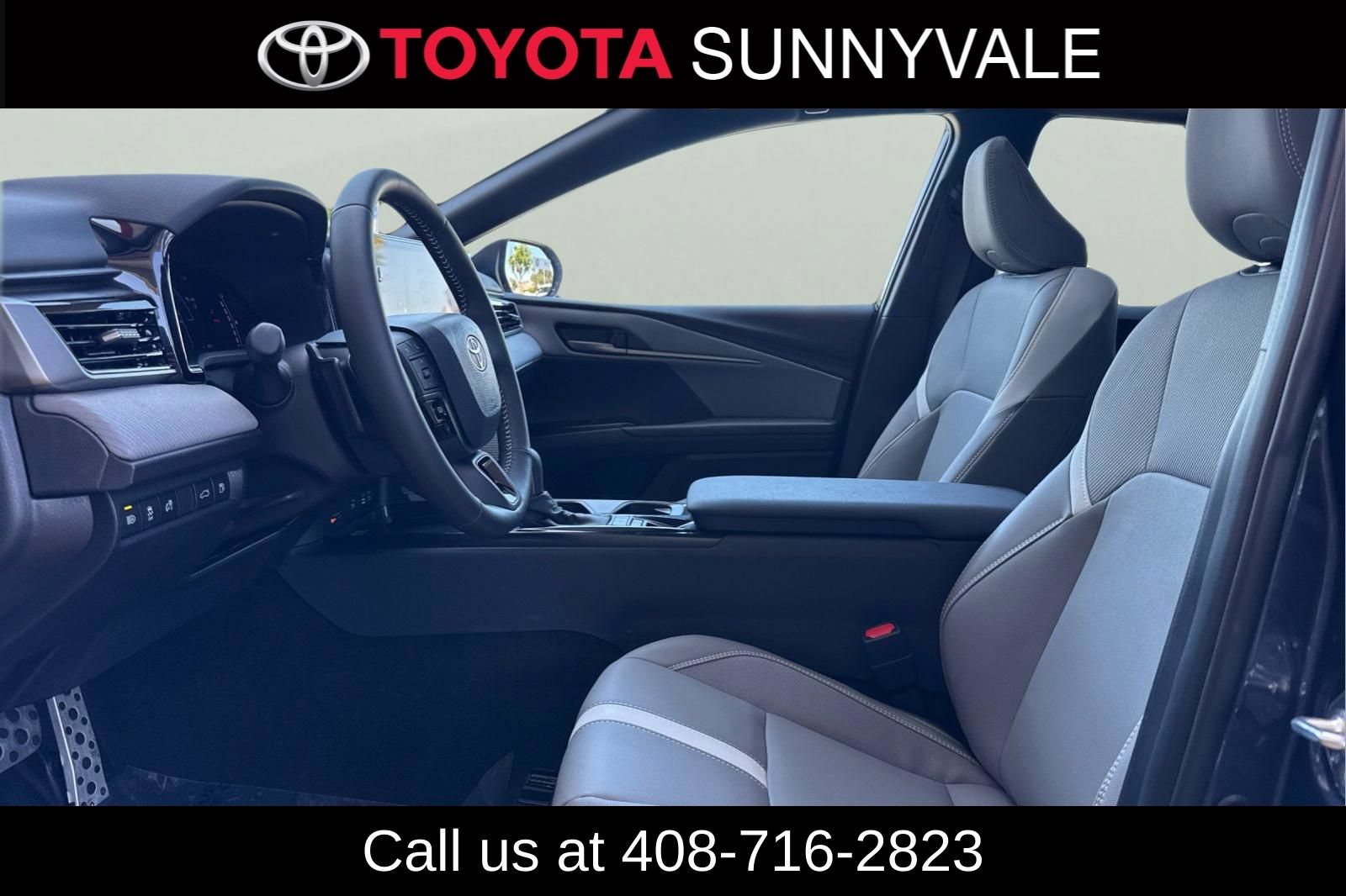 Used 2026 Toyota Camry SE w/ Multimedia Upgrade Package FWD image 14