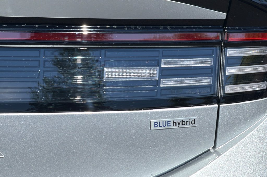 New 2026 Hyundai Sonata Blue FWD image 20