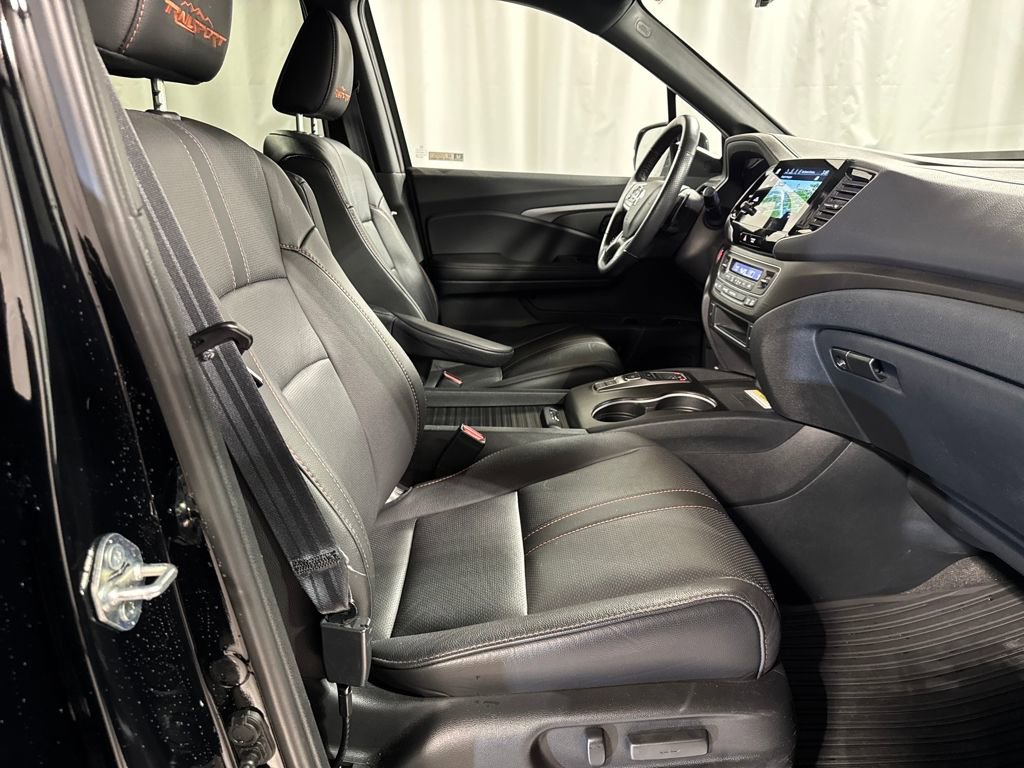 Certified 2023 Honda Passport TrailSport image 29