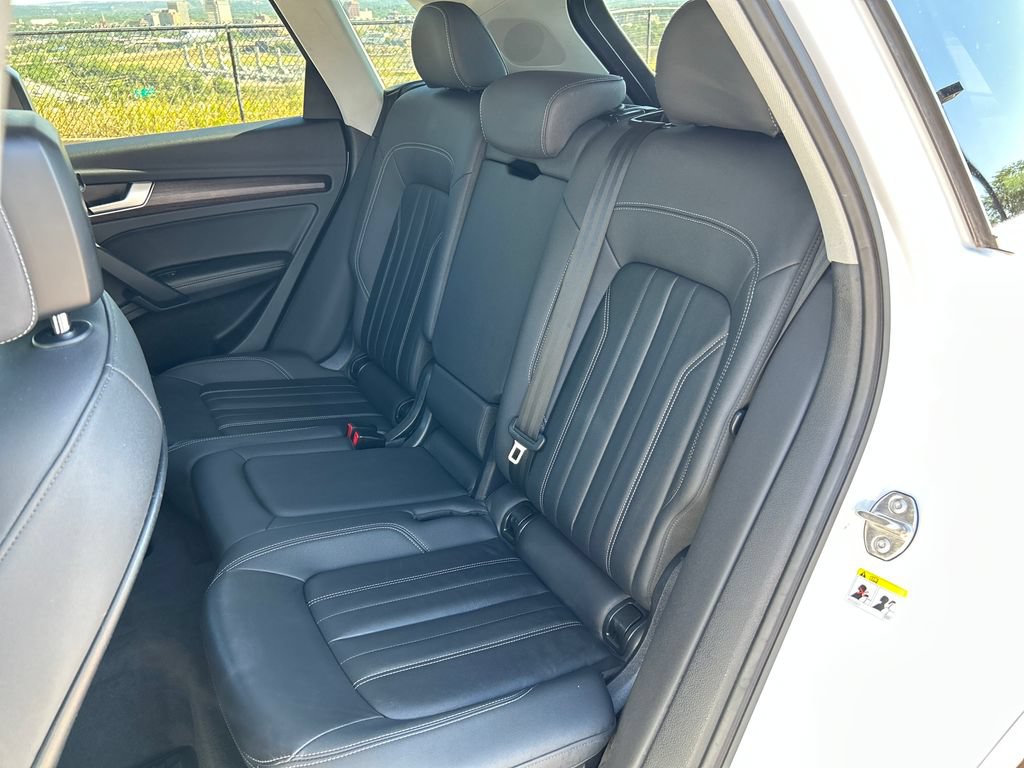 Used 2021 Audi Q5 2.0T Premium Plus w/ Premium Plus Package AWD/4WD image 18