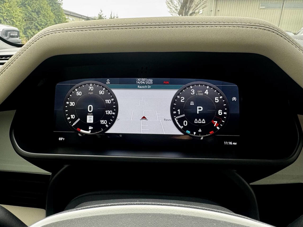 Used 2020 Land Rover Defender 110 SE image 23