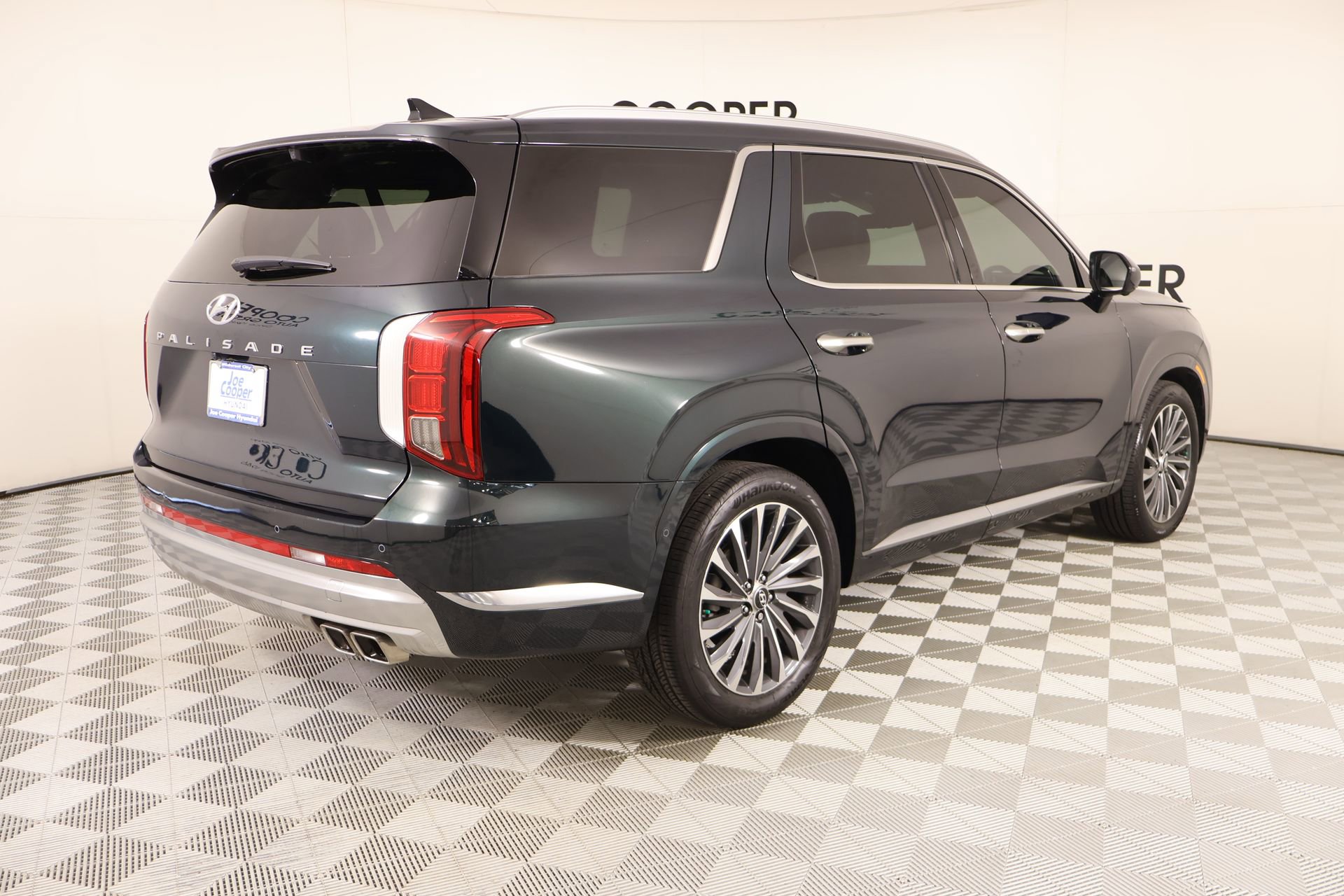Used 2024 Hyundai Palisade Calligraphy image 23