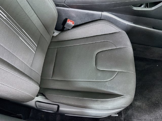 Certified 2025 Hyundai Elantra SEL FWD image 34