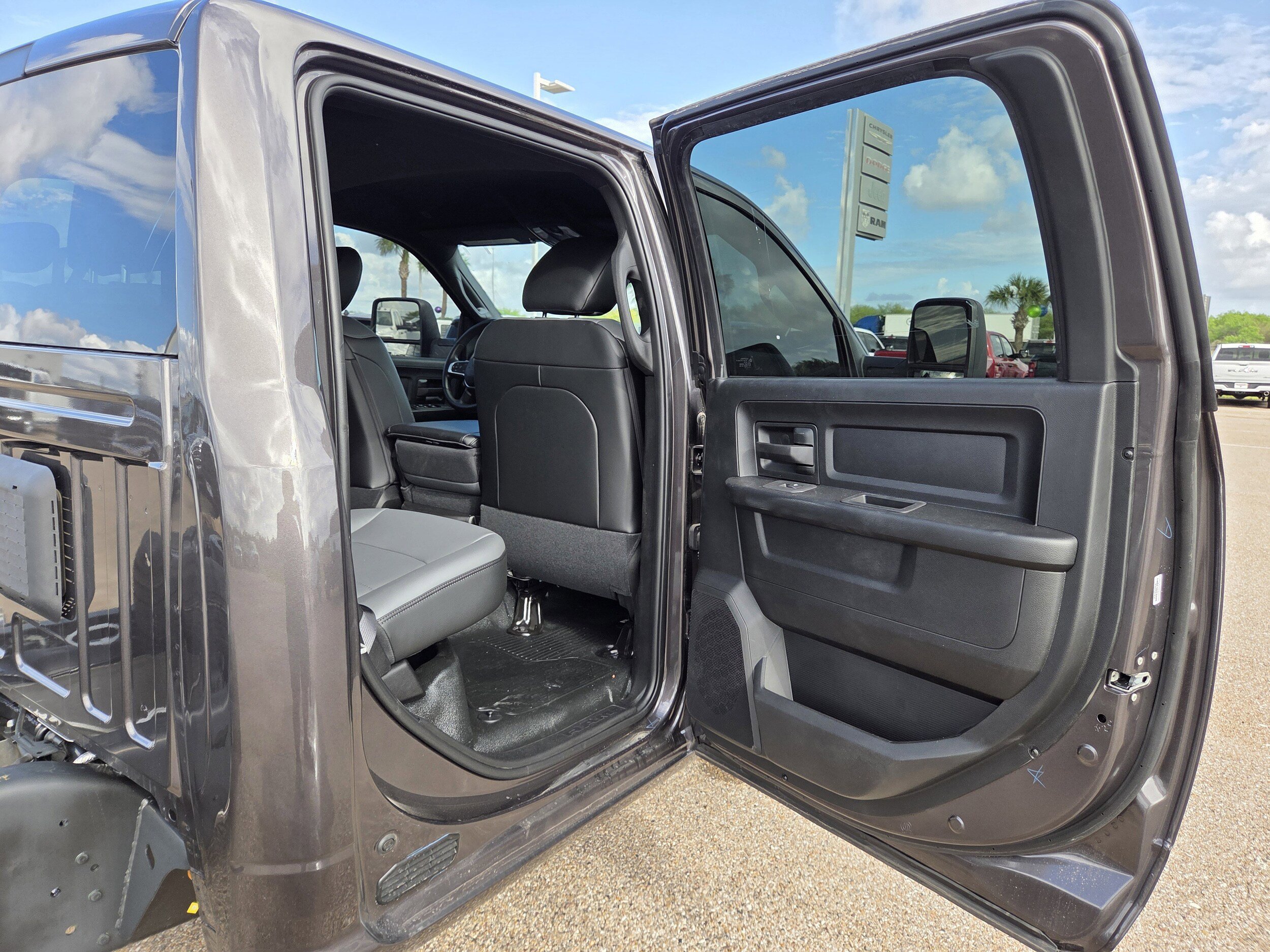 New 2026 RAM 3500 Tradesman image 18