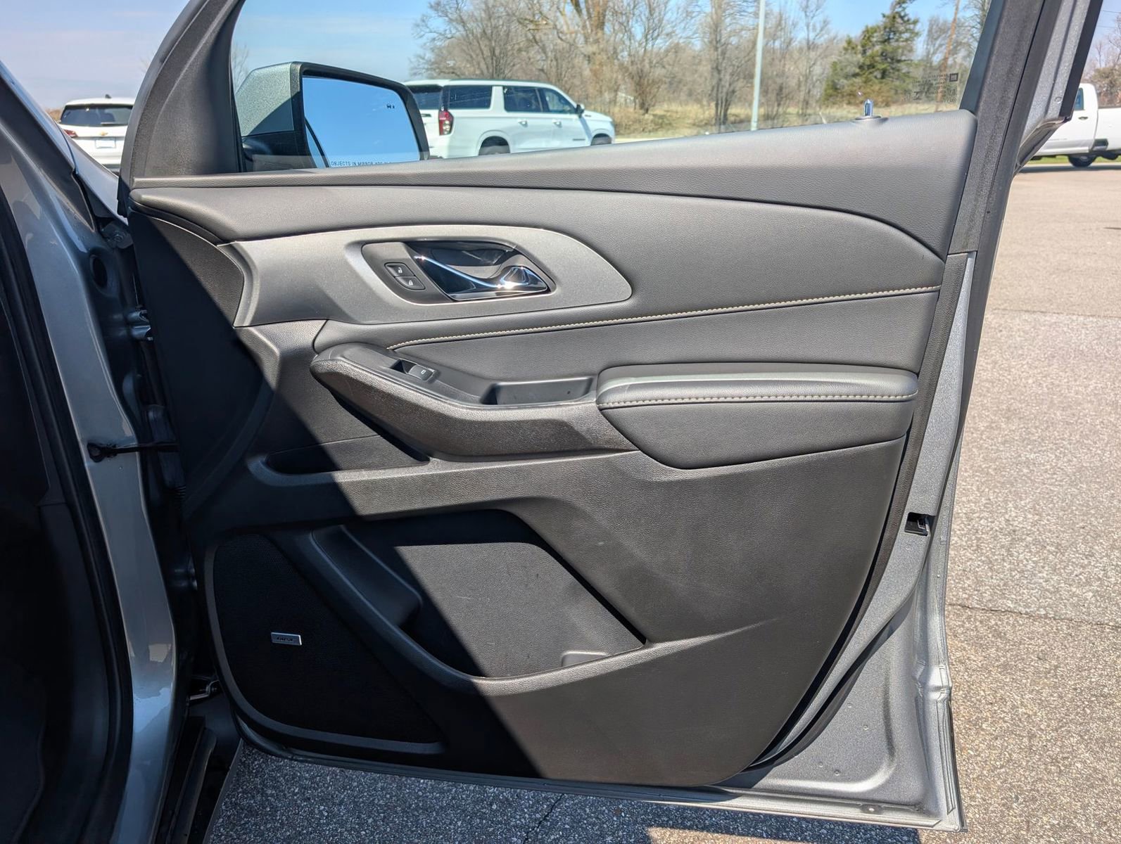 Used 2023 Chevrolet Traverse LT w/ LT Premium Package image 39