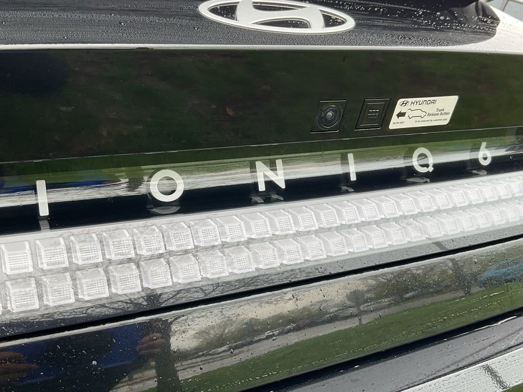 Used 2024 Hyundai Ioniq 6 SEL AWD/4WD image 22