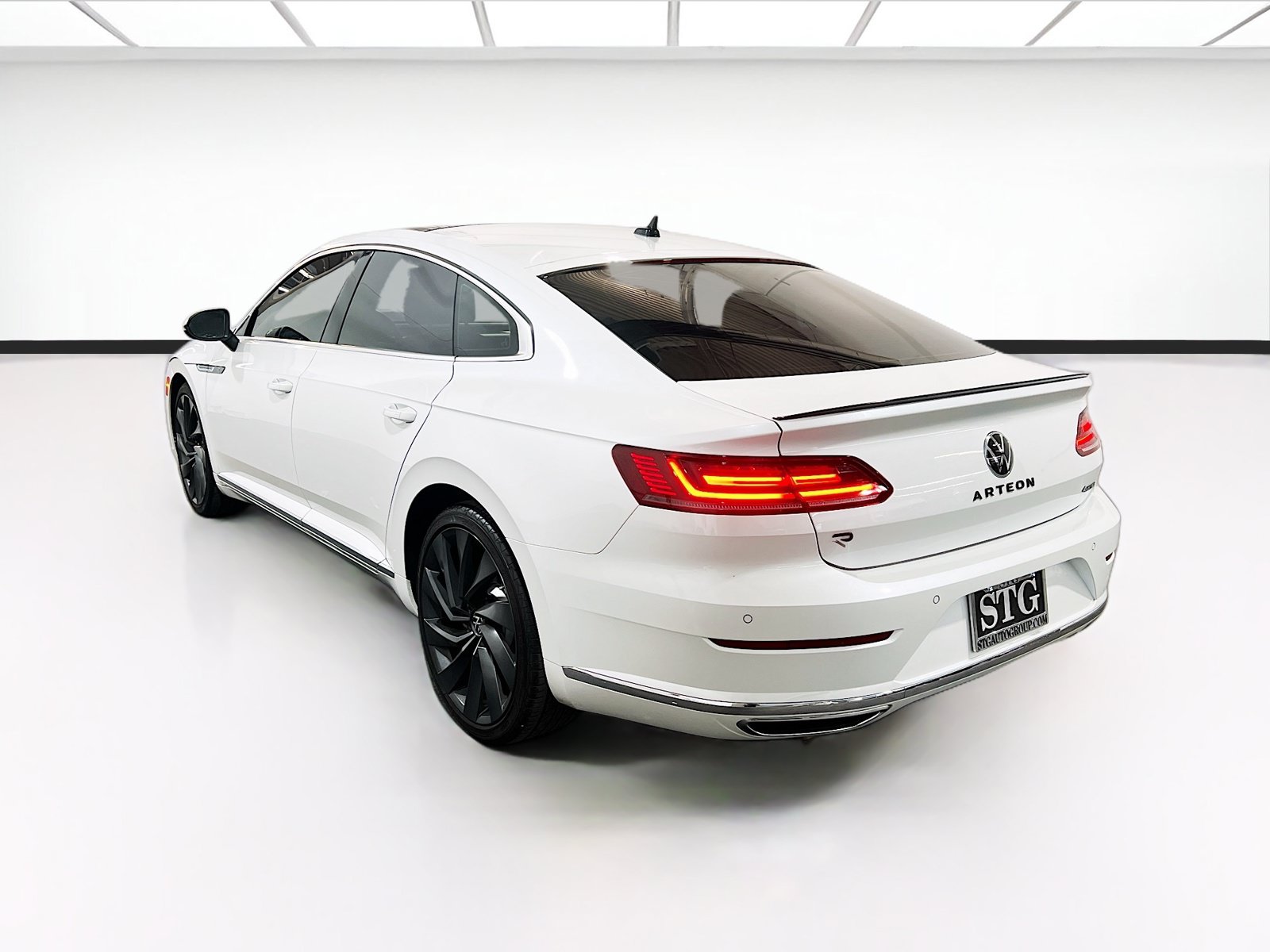 Used 2022 Volkswagen Arteon SEL w/ Black Wheel Package AWD/4WD image 6