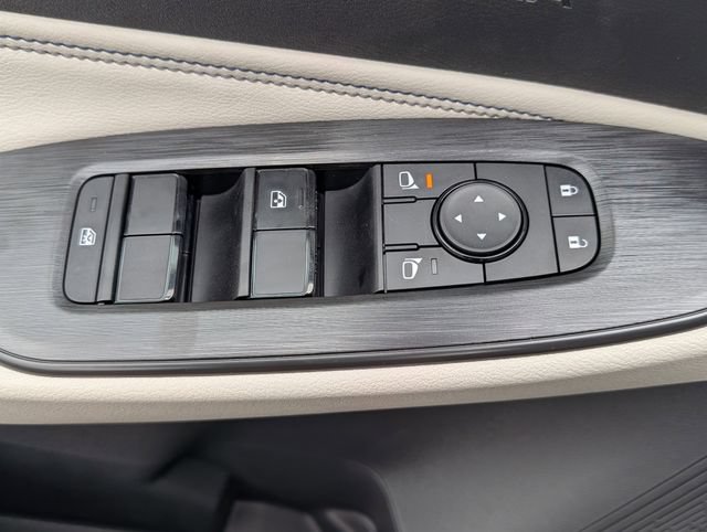 New 2026 Nissan Sentra SL w/ Floor Mat Package FWD image 17