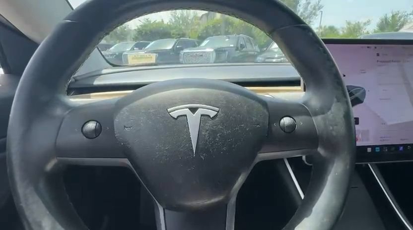 Used 2018 Tesla Model 3 Mid Range RWD image 33
