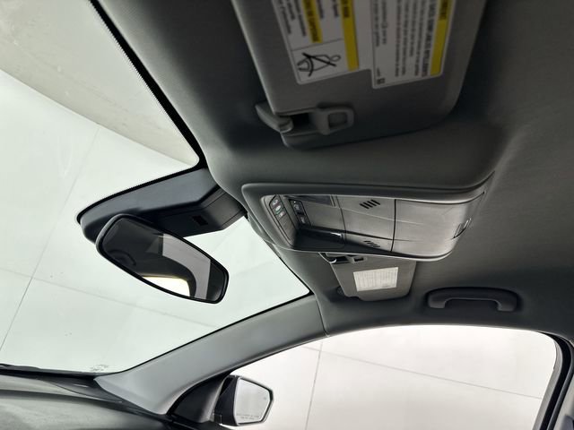 Used 2024 Chevrolet Equinox LT image 19