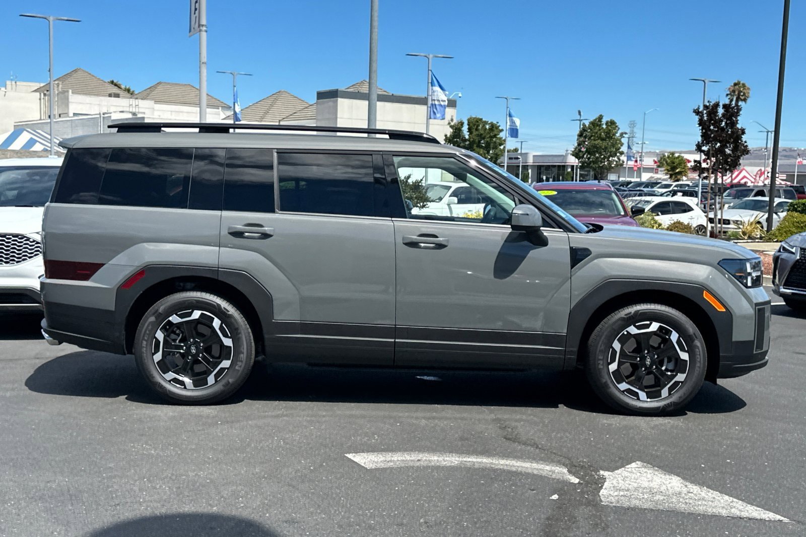 Certified 2025 Hyundai Santa Fe SEL image 2