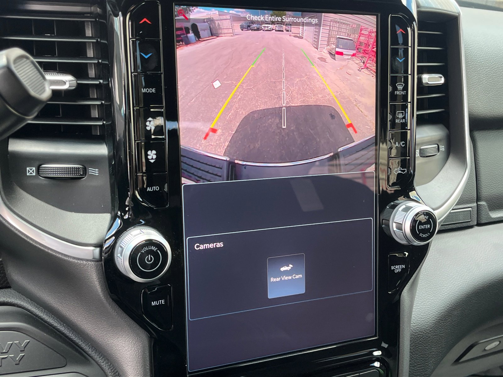 New 2025 RAM 2500 Big Horn AWD/4WD image 22