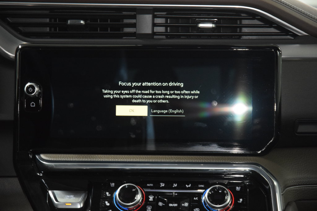Used 2024 GMC Sierra 1500 Denali AWD/4WD image 34