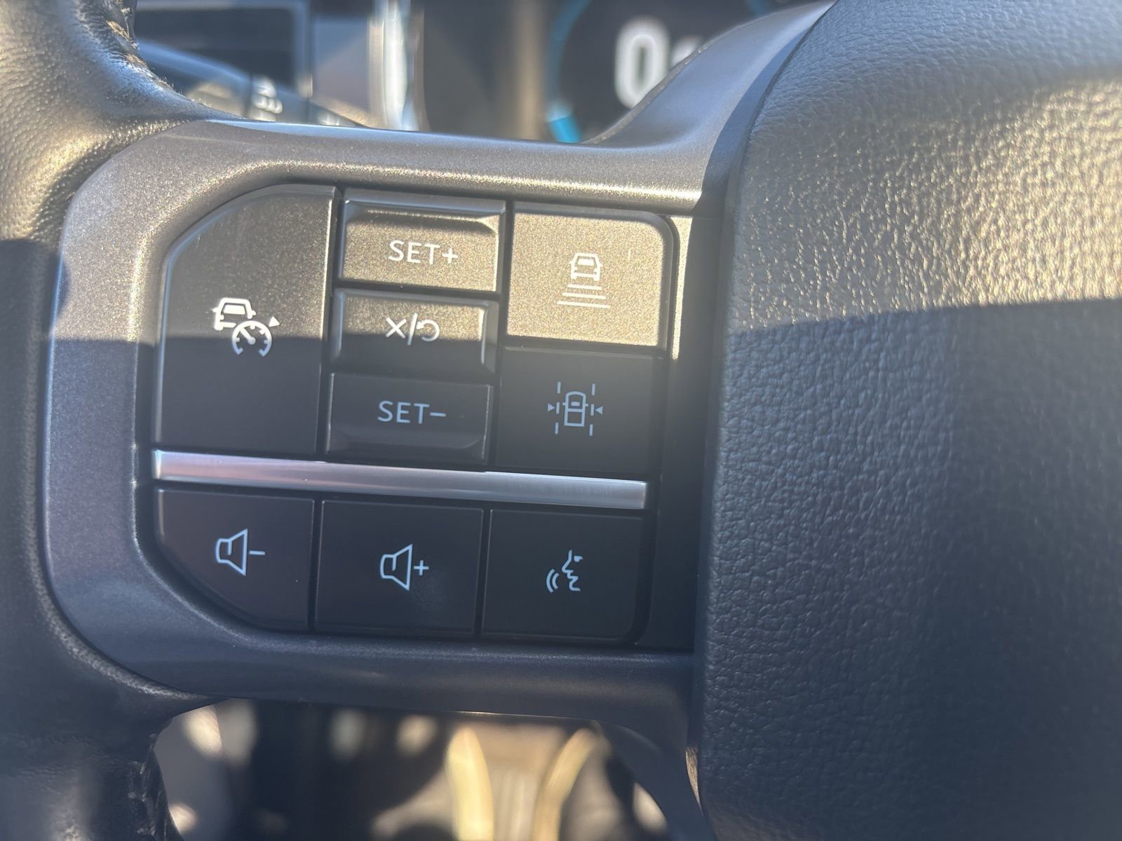 Used 2023 Ford F150 Lariat w/ Equipment Group 502A High image 14