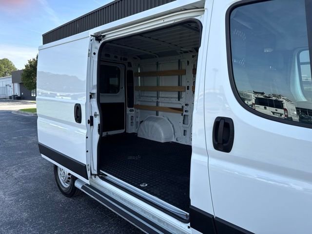 Used 2025 RAM ProMaster 2500 w/ U-Haul Equipment Group FWD image 4