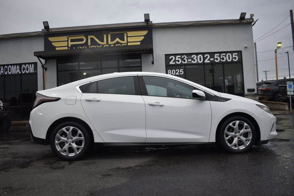 Used 2017 Chevrolet Volt Premier w/ Driver Confidence II Package image 6