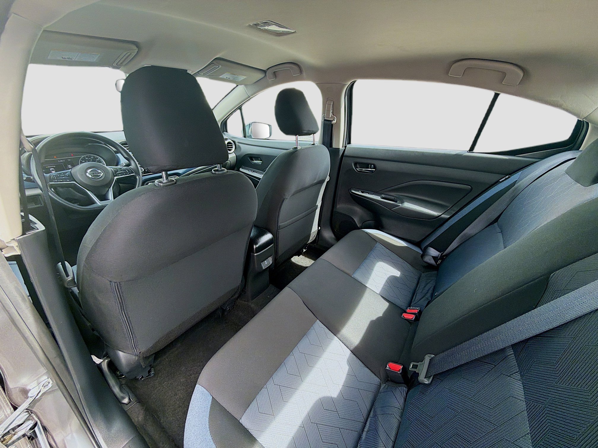 Used 2025 Nissan Versa SV image 23