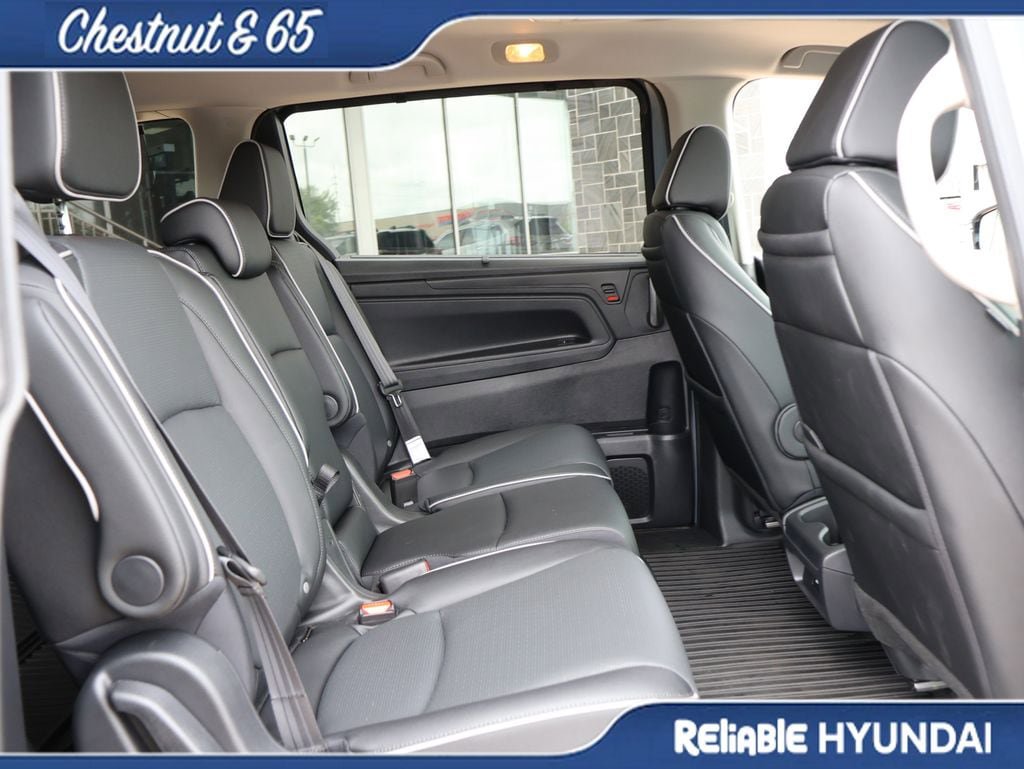 Used 2026 Honda Odyssey Elite image 12