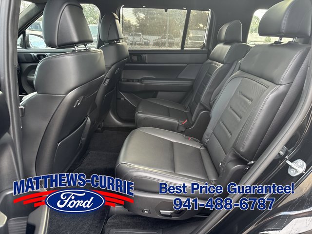 Used 2024 Hyundai Santa Fe Calligraphy FWD image 11