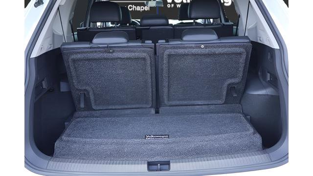 Used 2018 Volkswagen Tiguan SE w/ Panoramic Sunroof Package FWD image 20