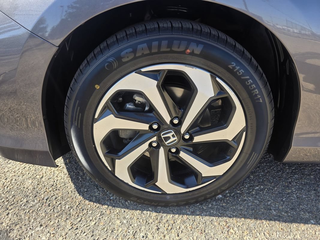Used 2017 Honda Accord EX-L image 32