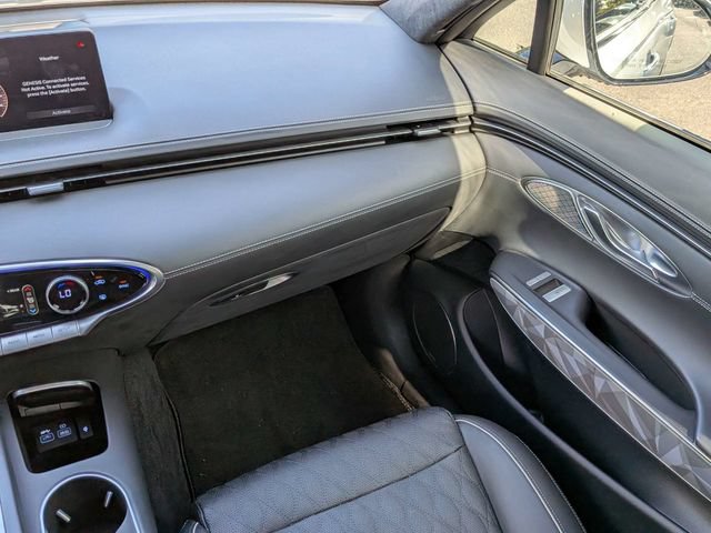 Used 2025 Genesis GV70 3.5T Sport w/ Sport Advanced Package AWD/4WD image 17