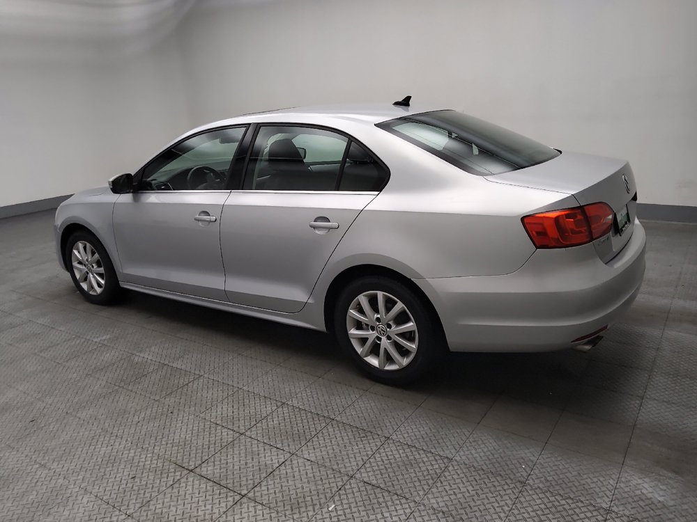 Used 2014 Volkswagen Jetta SE FWD image 3
