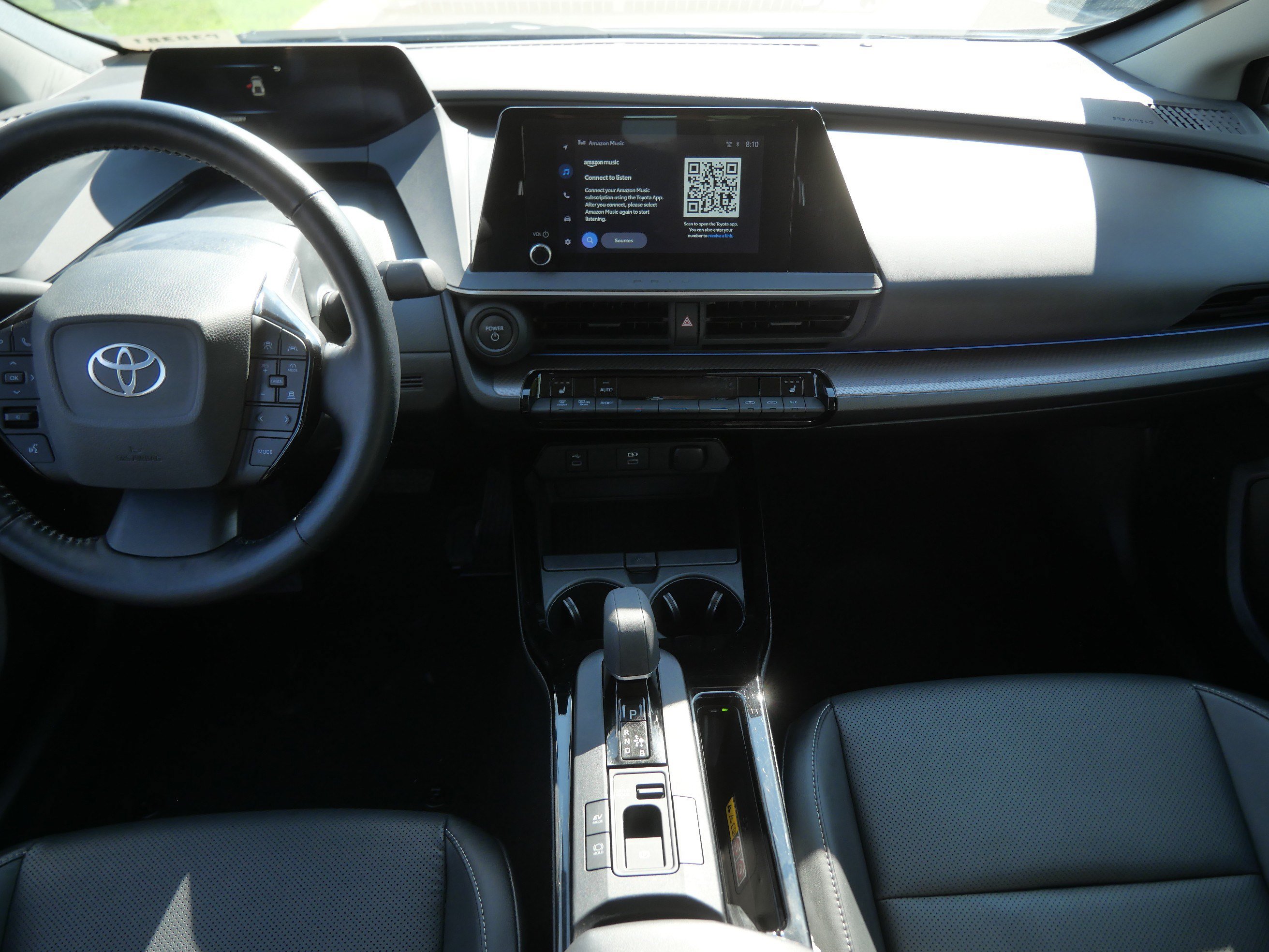 Certified 2025 Toyota Prius XLE FWD image 11