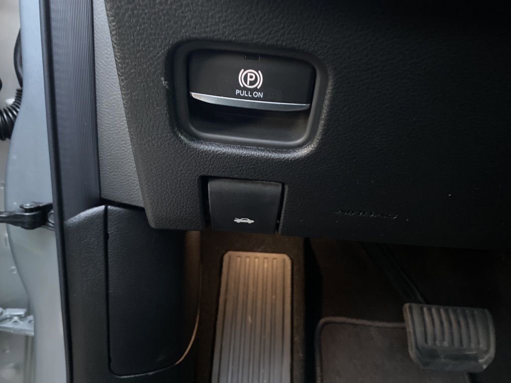 New 2025 Jeep Grand Cherokee Laredo w/ Trailer Tow Package image 22