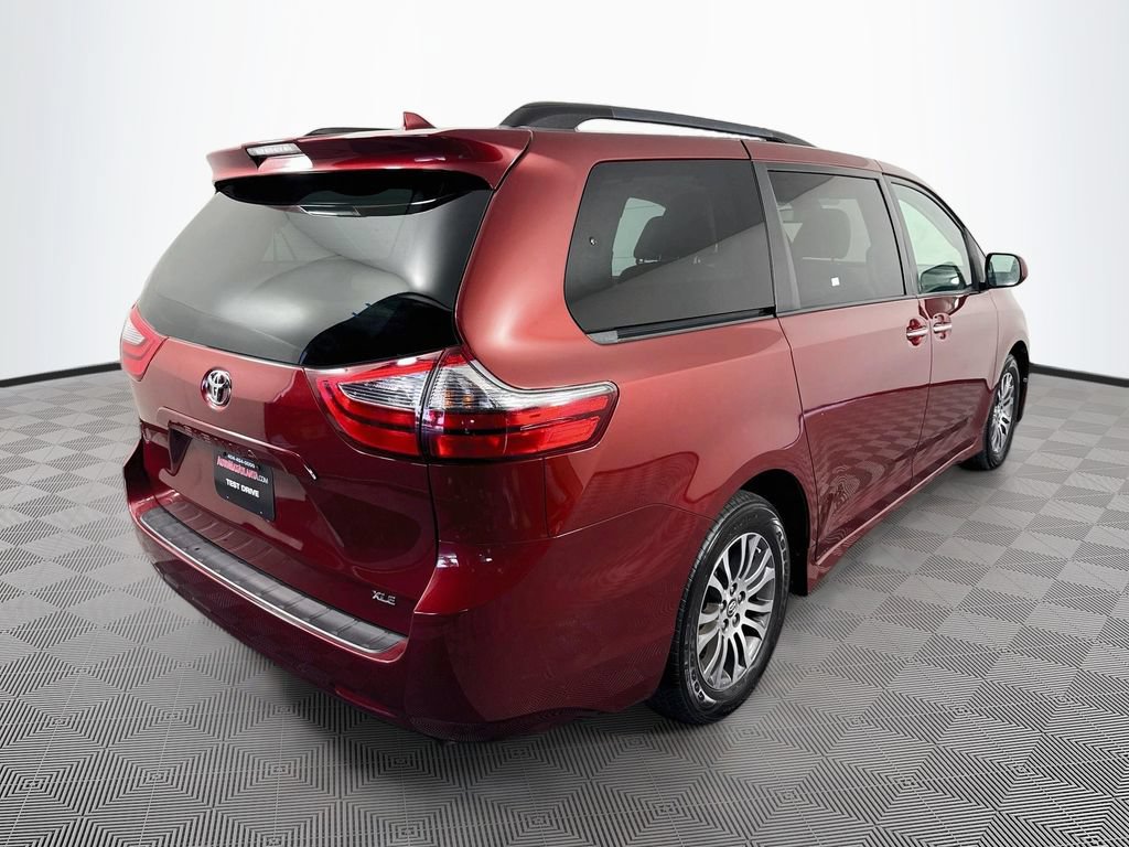 Used 2020 Toyota Sienna XLE FWD image 5