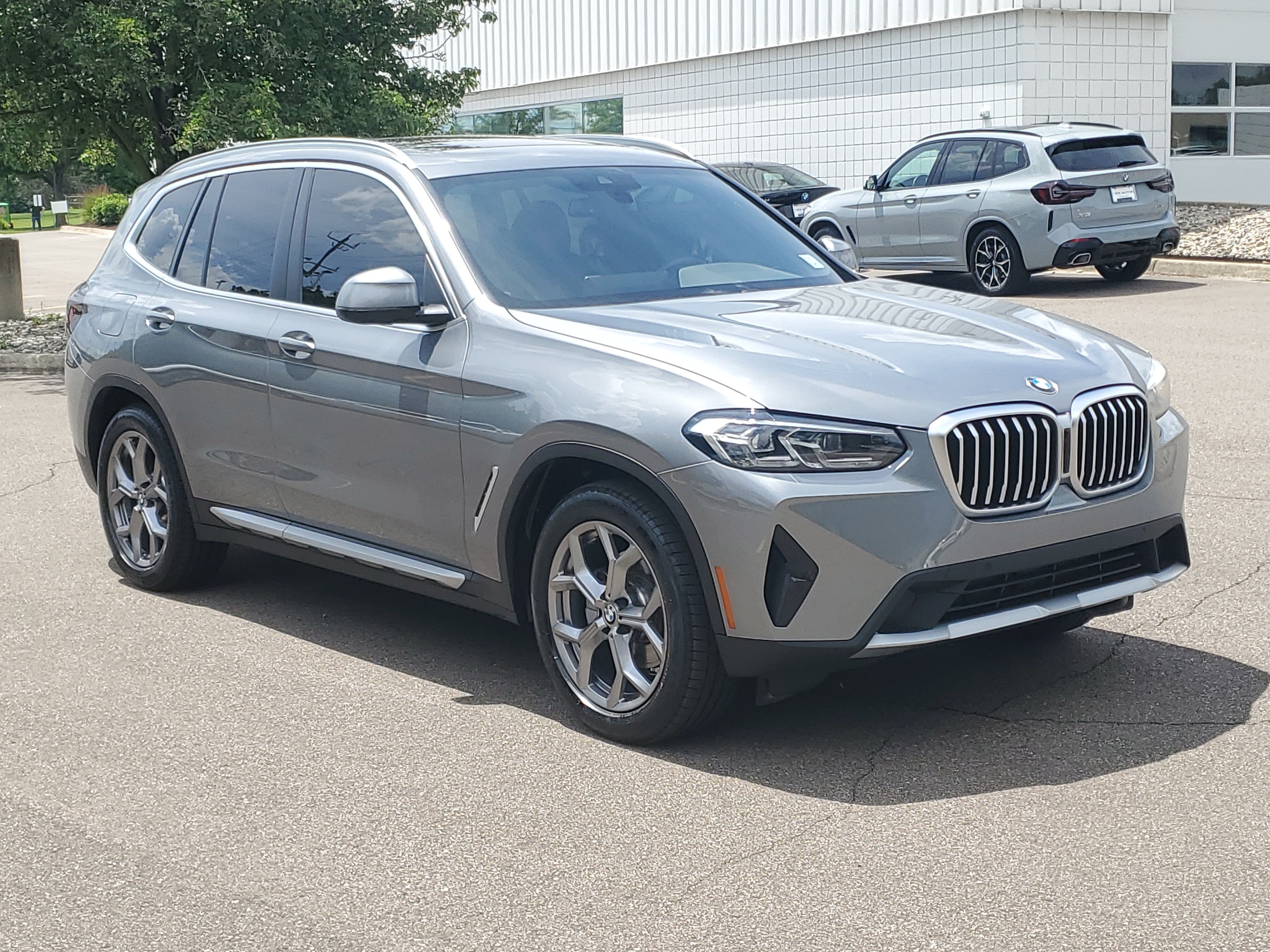 Certified 2023 BMW X3 xDrive30i w/ Premium Package AWD/4WD image 3