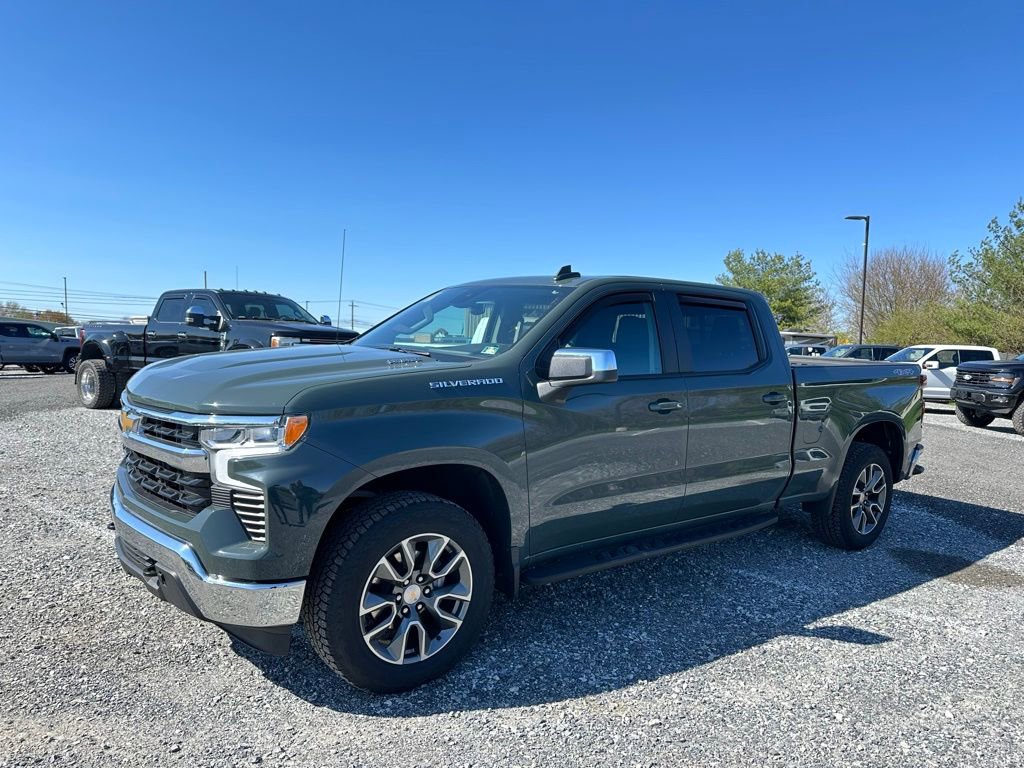 Used 2025 Chevrolet Silverado 1500 LT w/ Max Trailering Package image 2