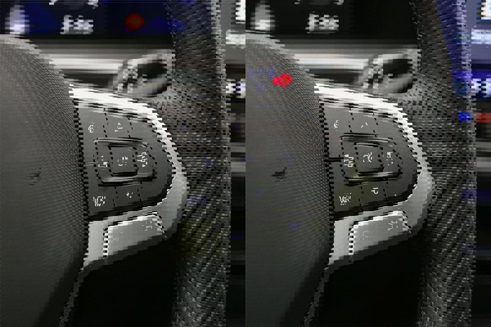 New 2026 Volkswagen Tiguan SE R-Line AWD/4WD image 25