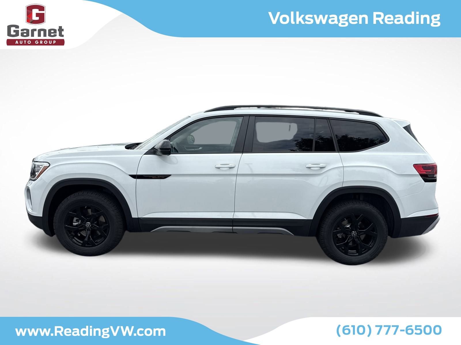 New 2025 Volkswagen Atlas Peak Edition SE image 2