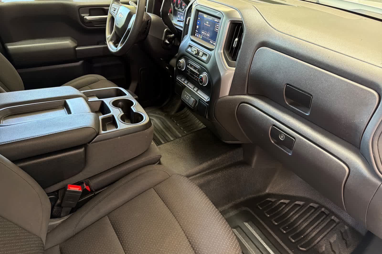 Used 2024 Chevrolet Silverado 1500 W/T w/ WT Value Package AWD/4WD image 16