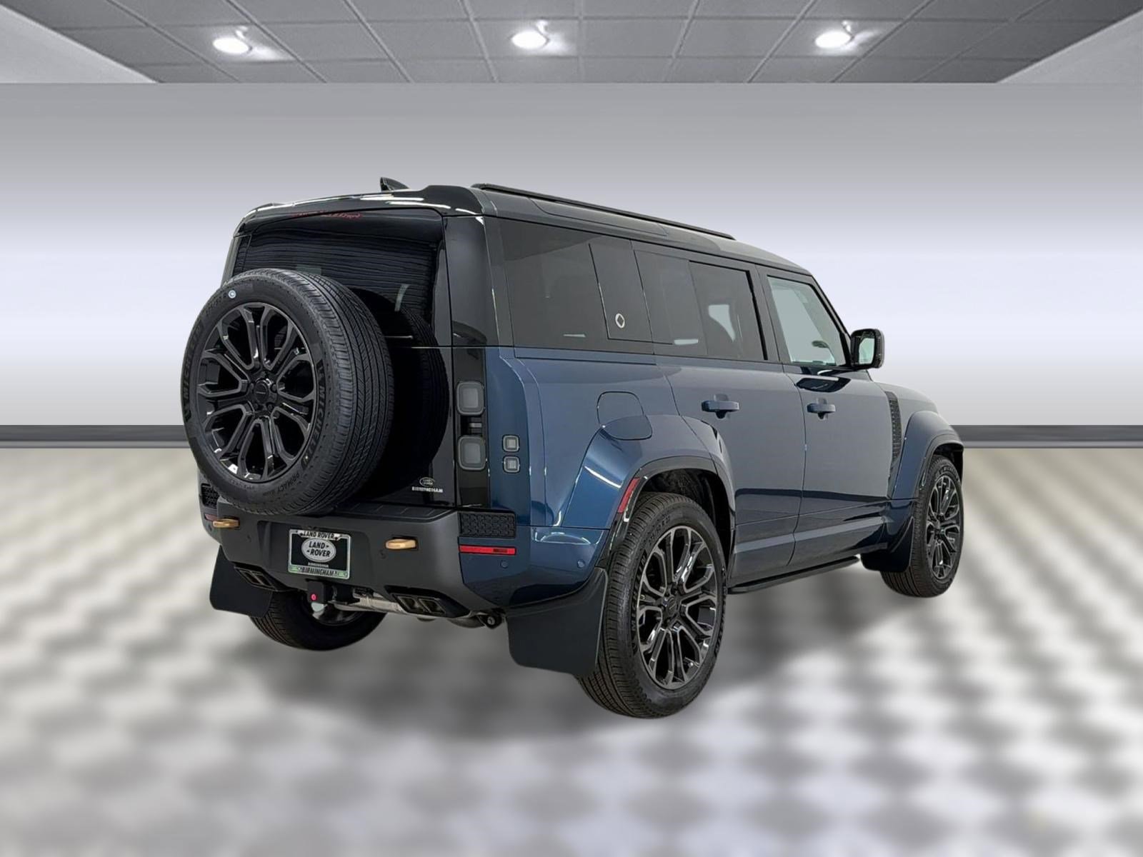 New 2026 Land Rover Defender 110 OCTA AWD/4WD image 9