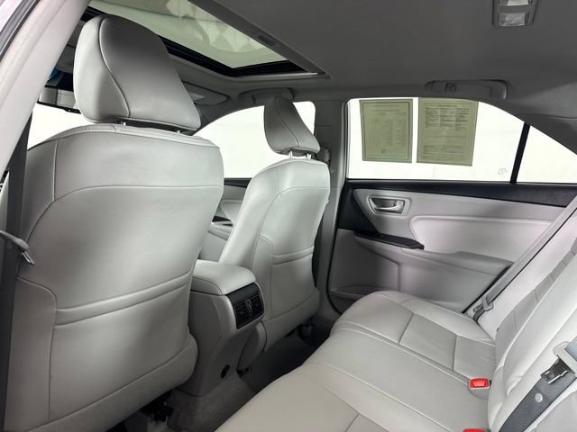 Used 2017 Toyota Camry XLE w/ Moonroof Package FWD image 31