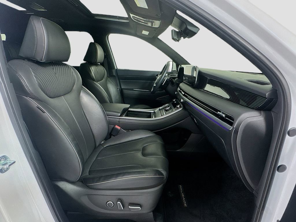 Used 2024 Hyundai Palisade Calligraphy image 32