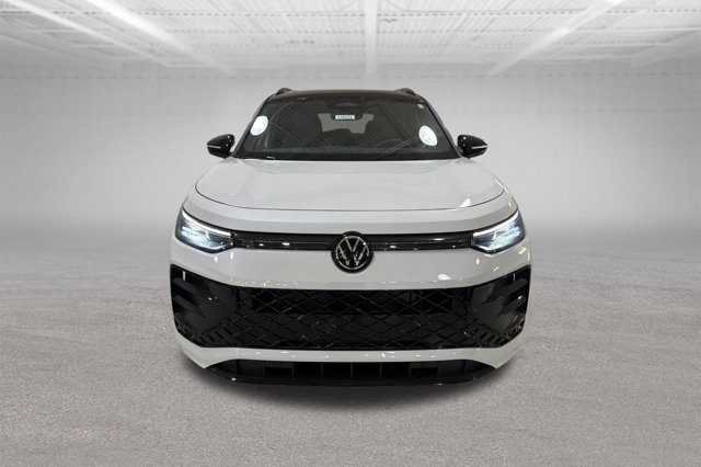 New 2026 Volkswagen Tiguan SE R-Line AWD/4WD image 2