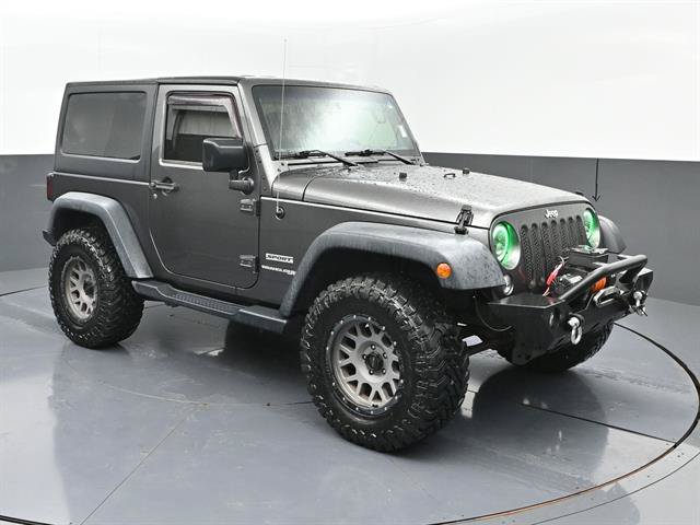 Used 2018 Jeep Wrangler Sport AWD/4WD image 2