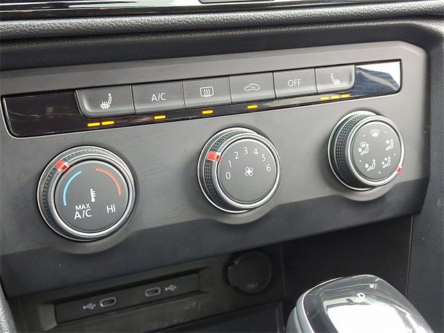 Used 2022 Volkswagen Taos SE image 15