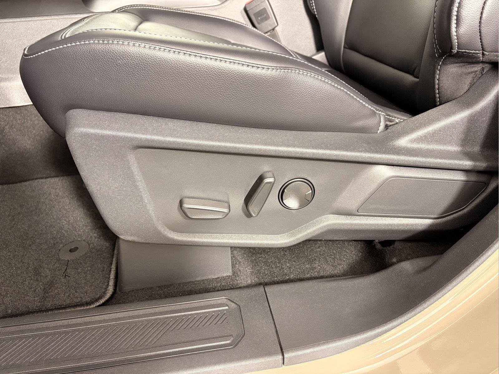 Used 2026 Ford Bronco Outer Banks AWD/4WD image 15