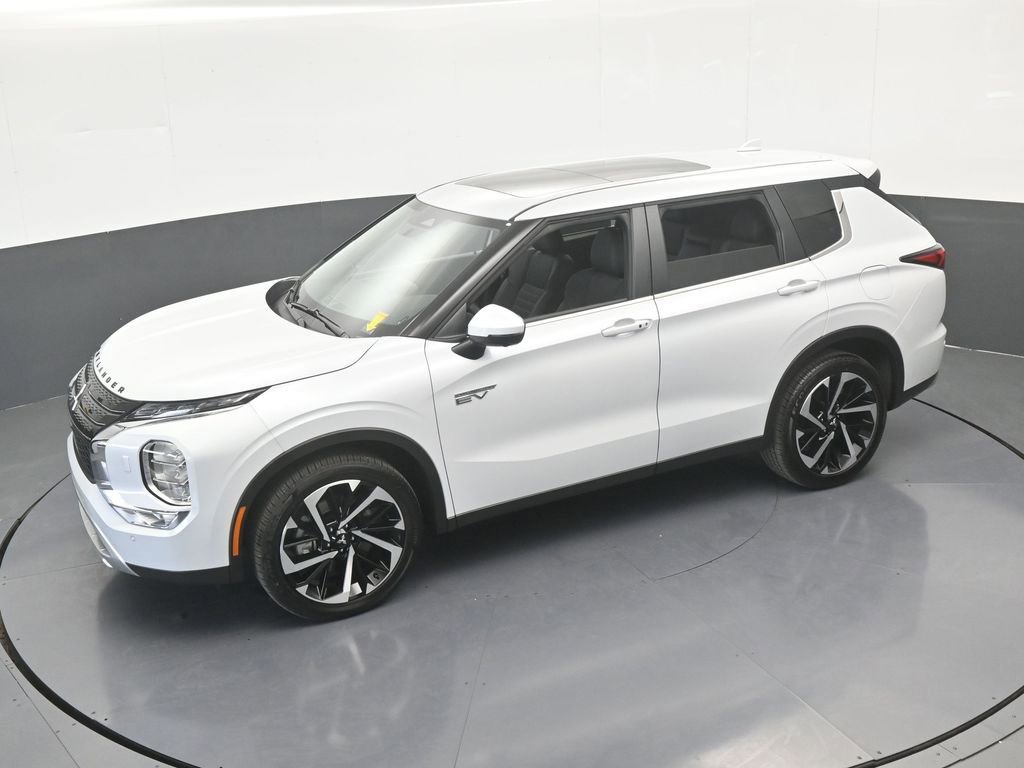 New 2025 Mitsubishi Outlander SE image 47